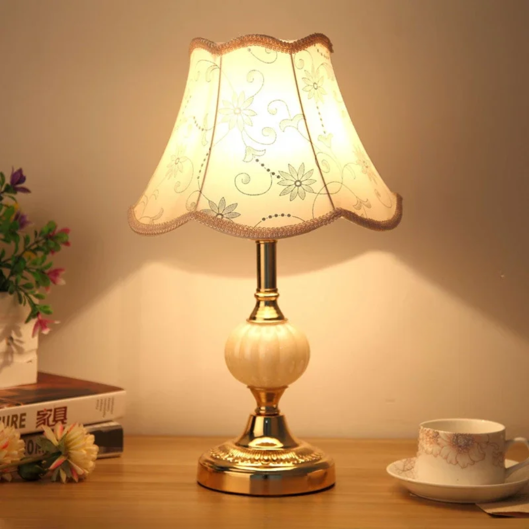 Quixy Vintage Floral Table Lamp