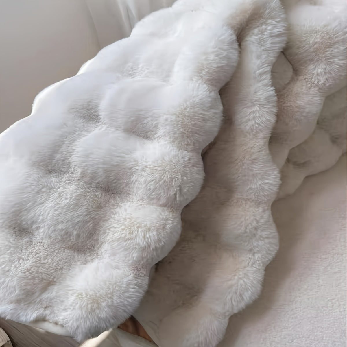 Cloud Round Bubble Rug