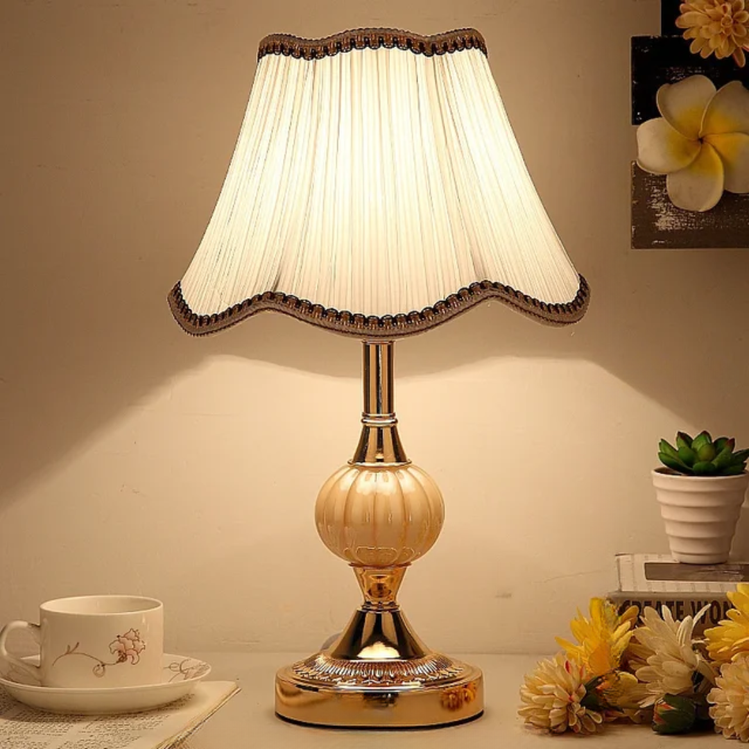 Quixy Vintage Floral Table Lamp