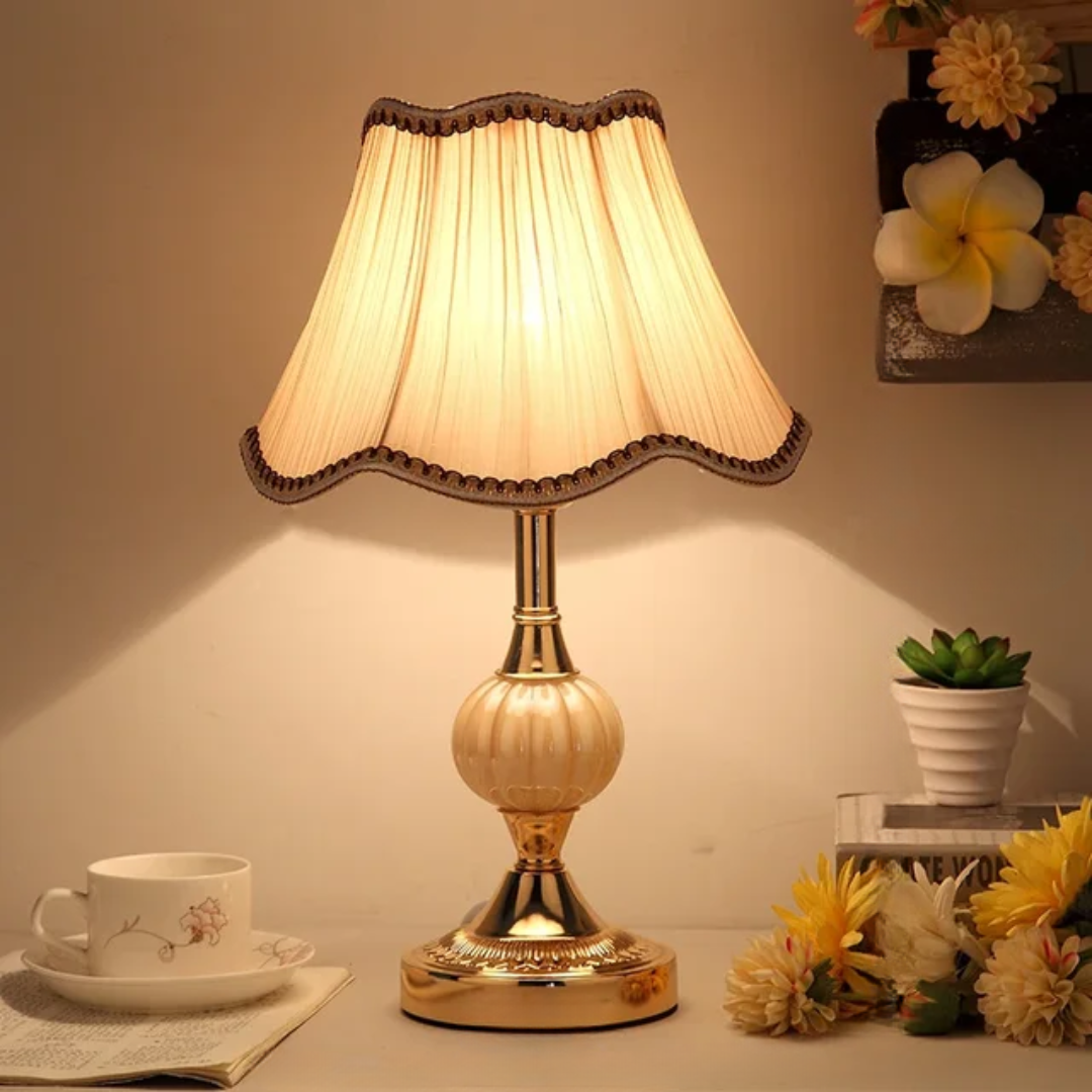 Quixy Vintage Floral Table Lamp