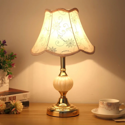 Quixy Vintage Floral Table Lamp