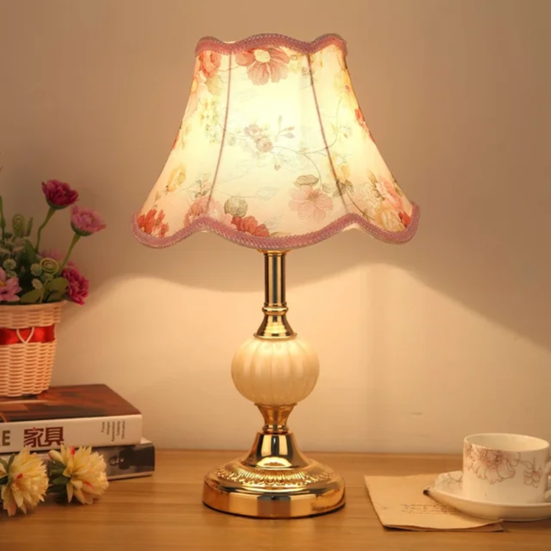 Quixy Vintage Floral Table Lamp