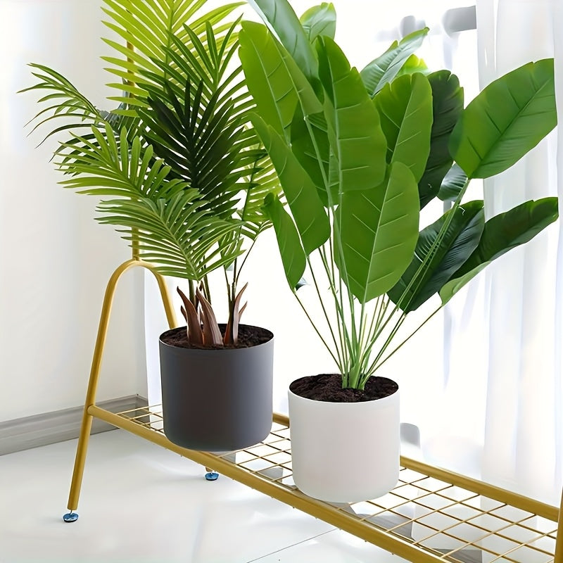 Round Planter with Wooden Legs