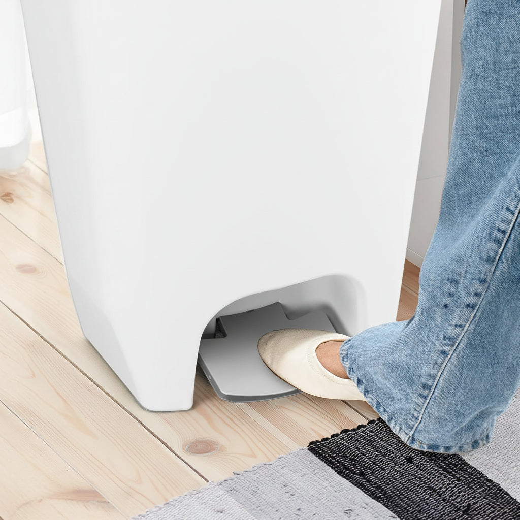 13 Gallon Step Pedal Trash Can