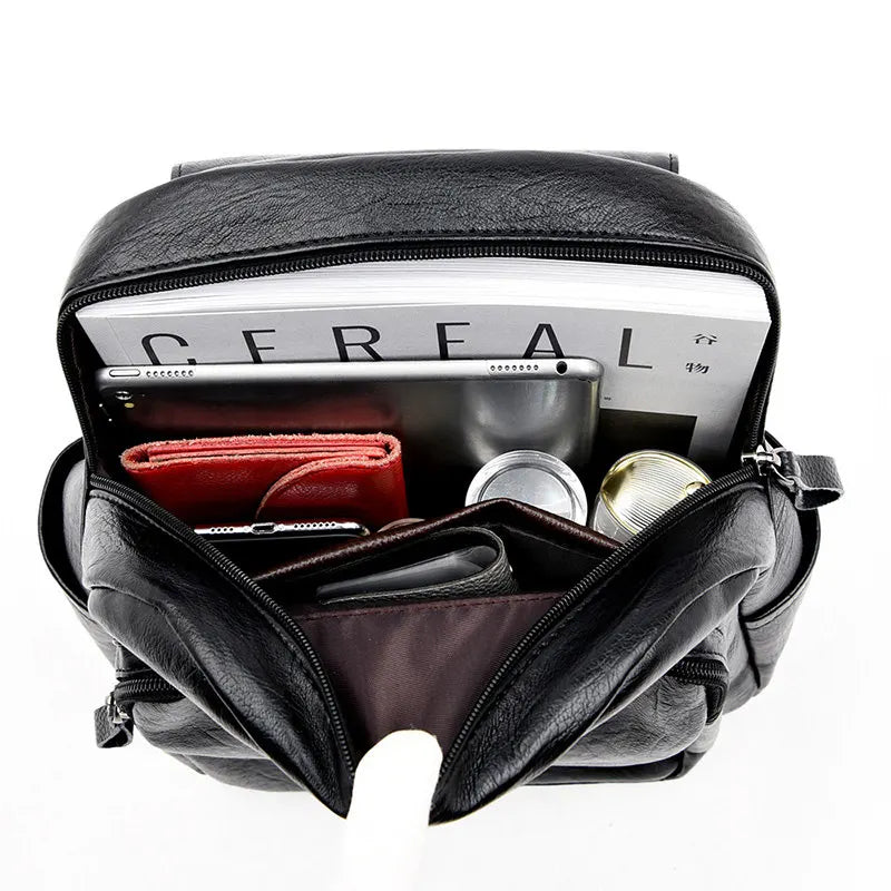 Organized interior pockets