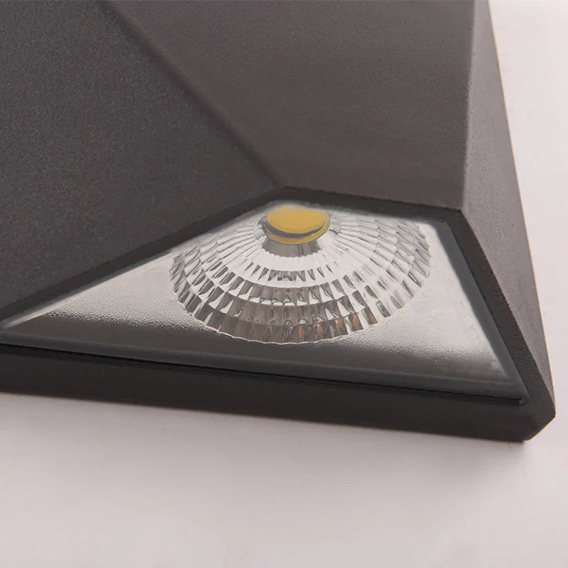 Black 5W Aluminum Outdoor Wall Lamp