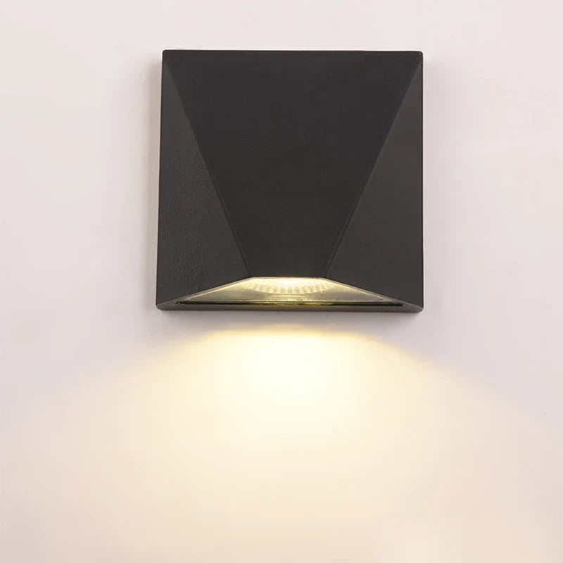 Black 5W Aluminum Outdoor Wall Lamp