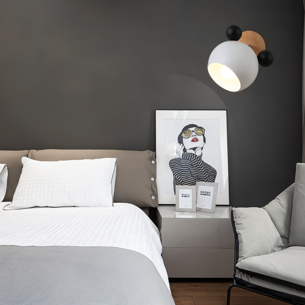 FlashMouse Playful Rotatable Wall Lamp