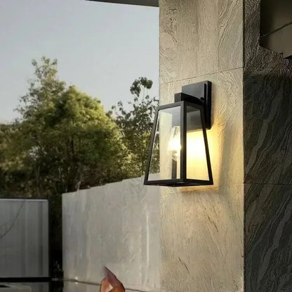 Verona Outdoor Lantern Wall Lamp