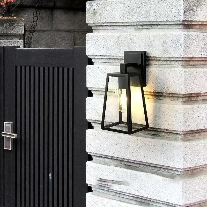 Verona Outdoor Lantern Wall Lamp