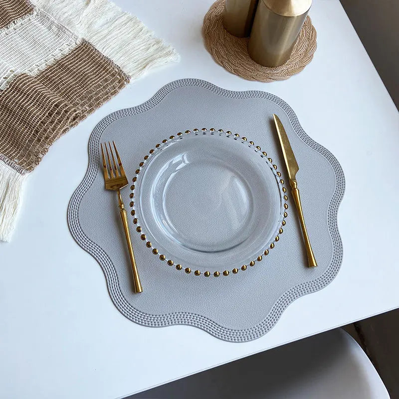 FloraMat Embossed Round Placemats