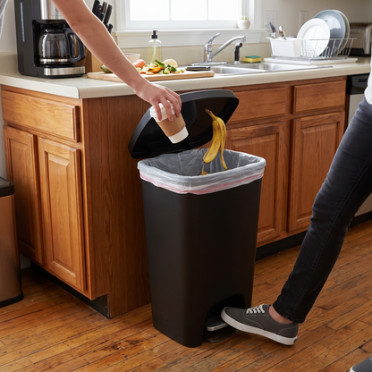13 Gallon White Kitchen Trash Can Step Pedal Odor Protection