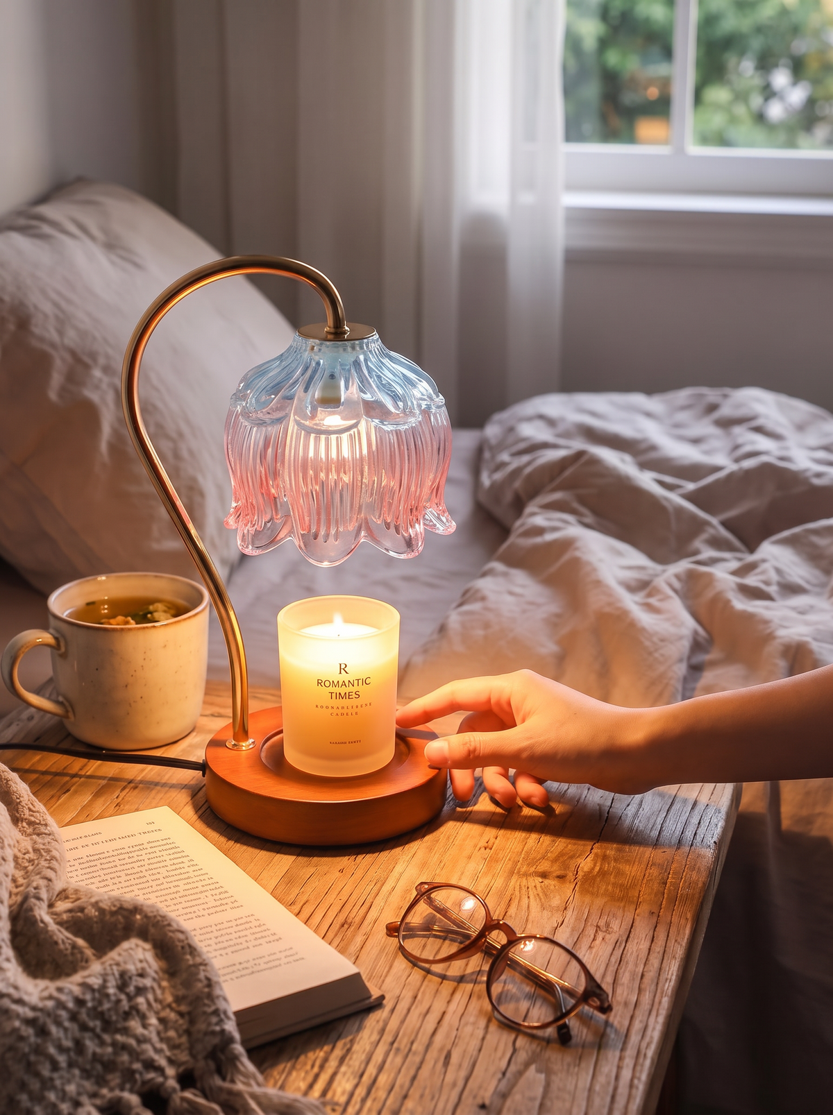 Retro Glass Candle Warmer Lamp lifestyle 3